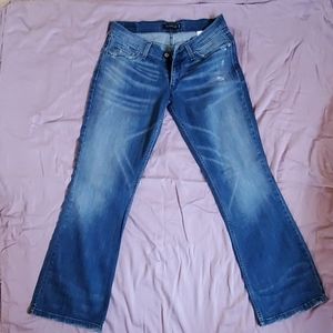 Levi too super low flare 524